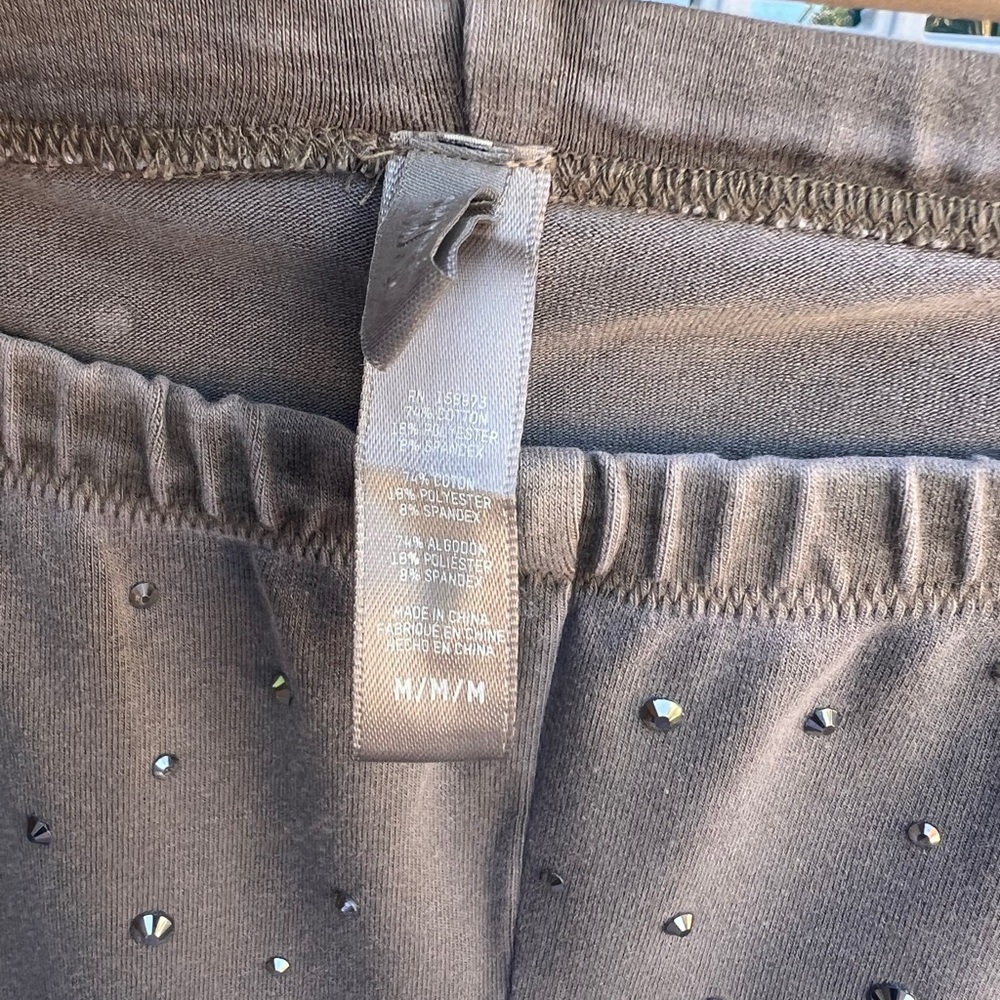 Skims Outdoor Rhinestone Collection (Set) Size Medium - Picture 6 of 8